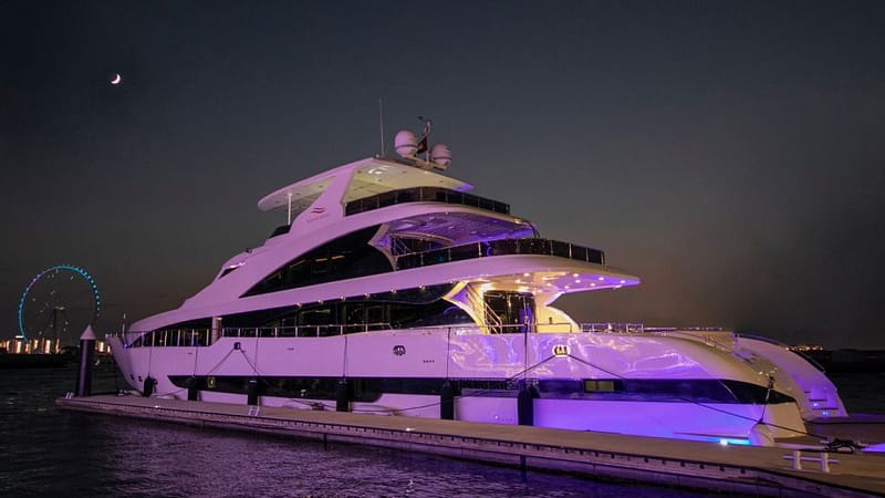Dubai: Super Yacht Experience