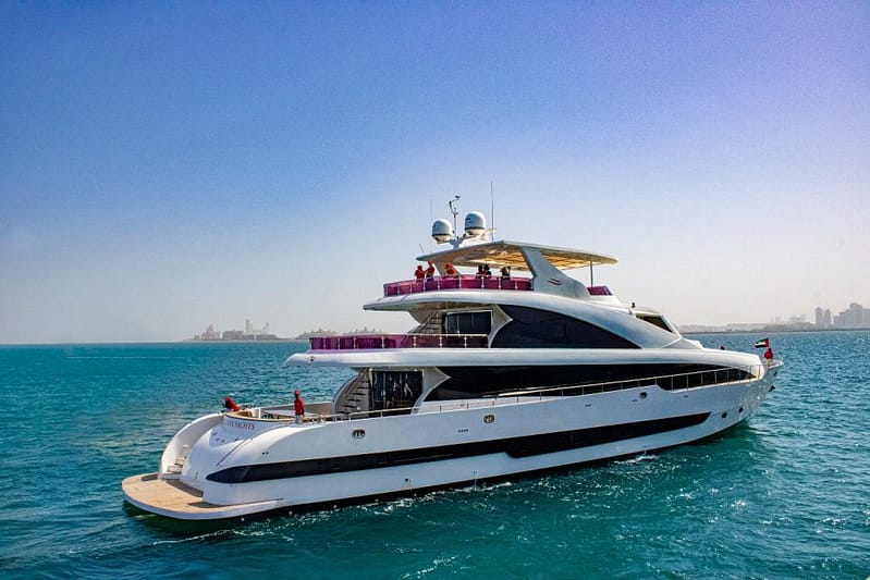 Dubai: All-Inclusive Super Yacht Experience